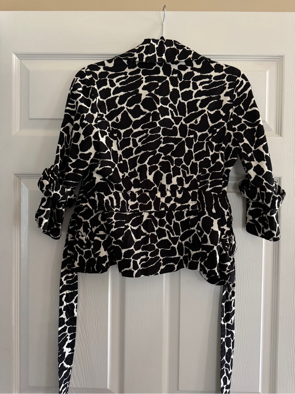 Black & White Printed Tie-Waist Blazer Jacket